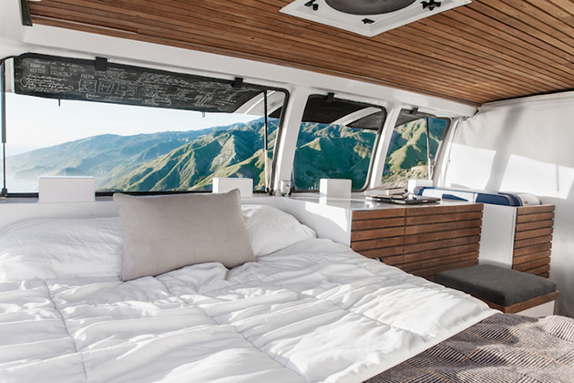 filmmaker-transforms-rusty-cargo-van-mobile-studio