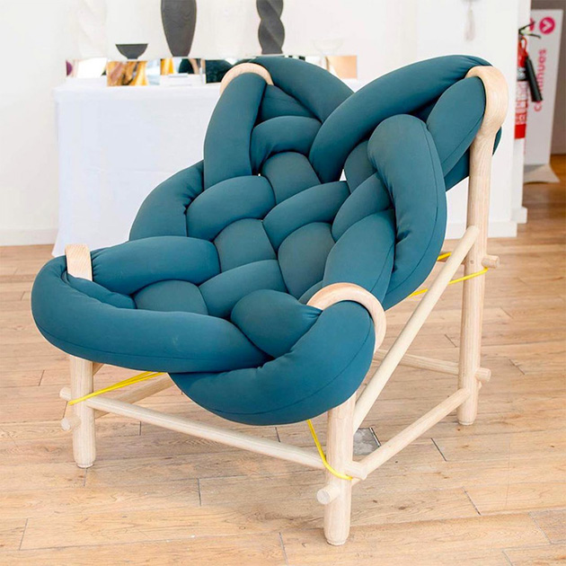 chunky knit chair