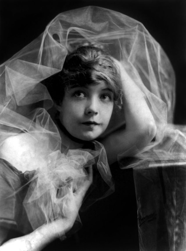 The First Lady Of The Silent Screen – 25 Stunning Black And White ...