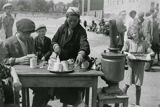 Daily Life in the Ghetto of Warsaw
