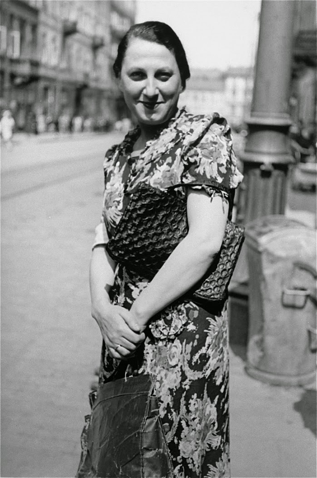 Daily Life in the Ghetto of Warsaw