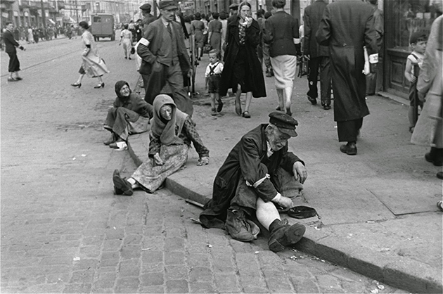 Daily Life in the Ghetto of Warsaw