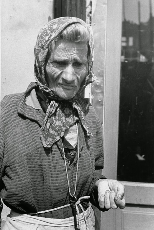 Daily Life in the Ghetto of Warsaw
