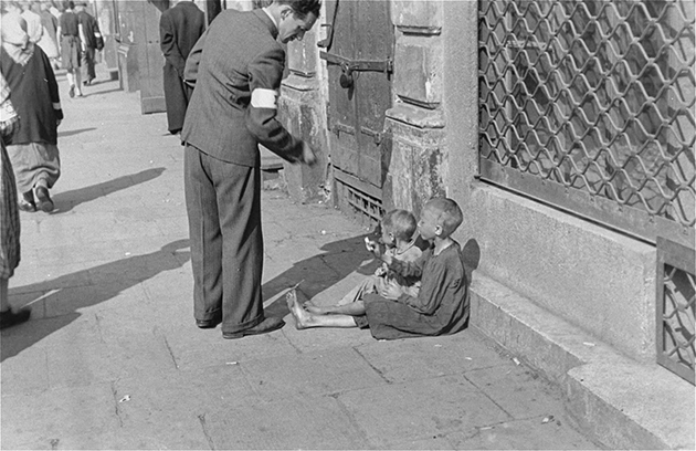 Daily Life in the Ghetto of Warsaw