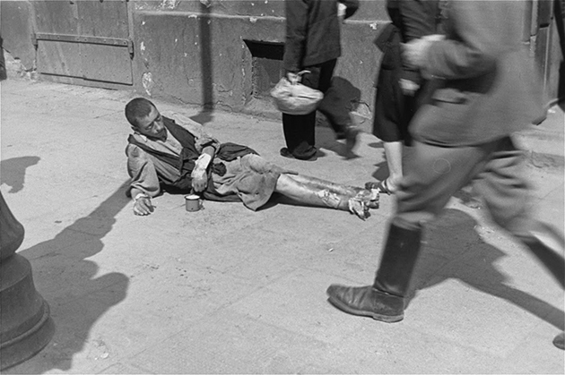 Daily Life in the Ghetto of Warsaw