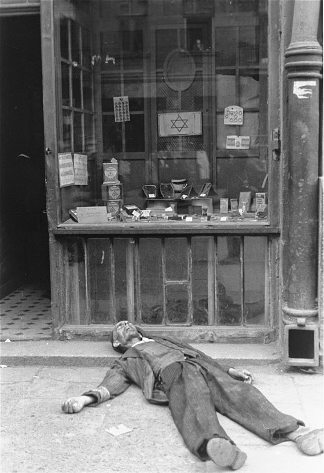 Daily Life in the Ghetto of Warsaw
