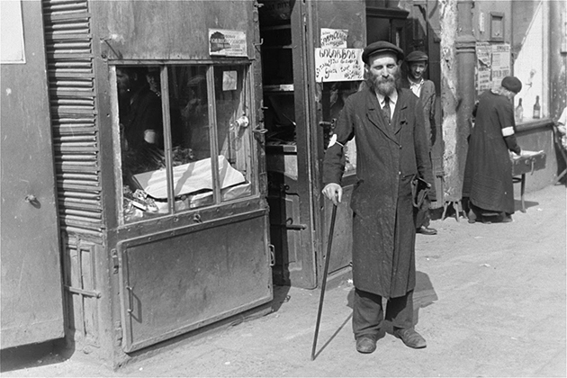 Daily Life in the Ghetto of Warsaw