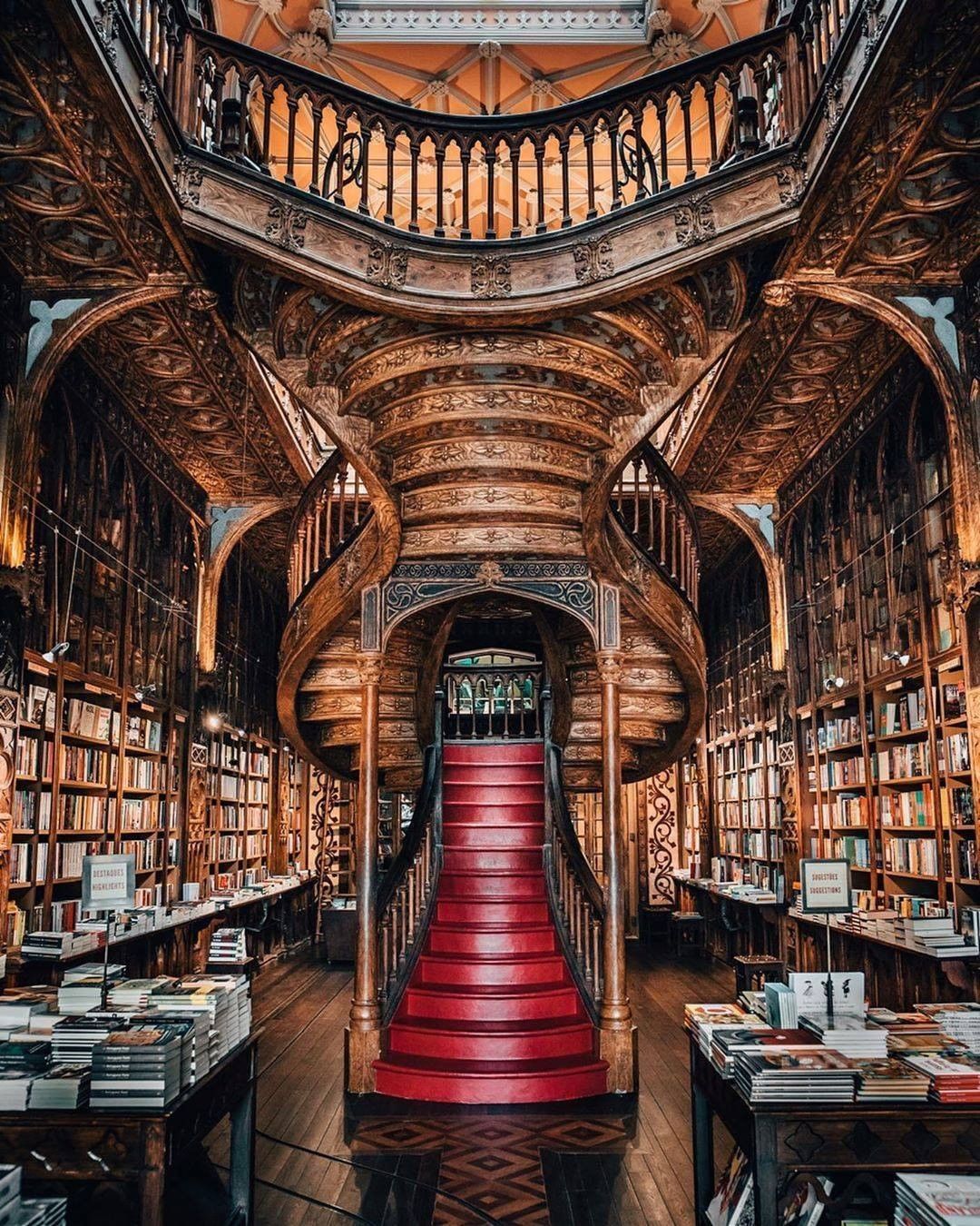 fascinating bookstores: Livraria Lello in Porto, Portugal