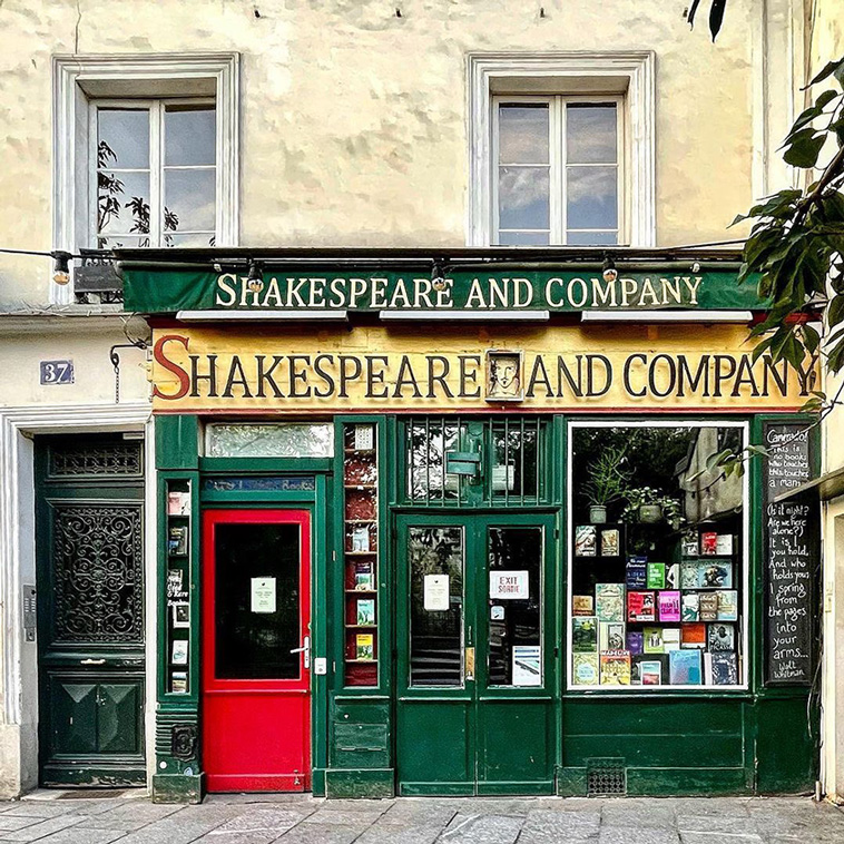 fascinating bookstores: Shakespeare & Company in Paris, France