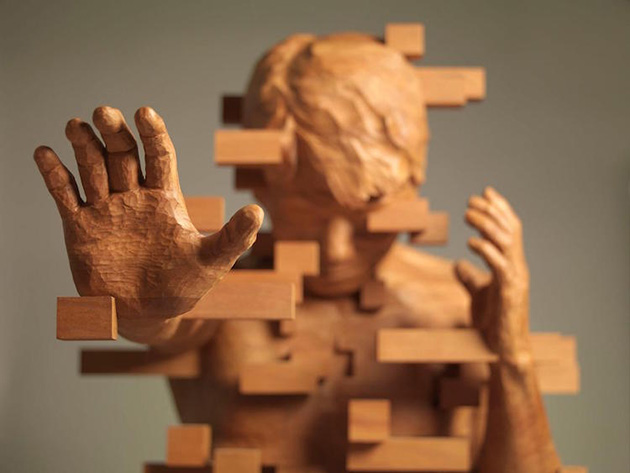pixelated-wood-sculpture