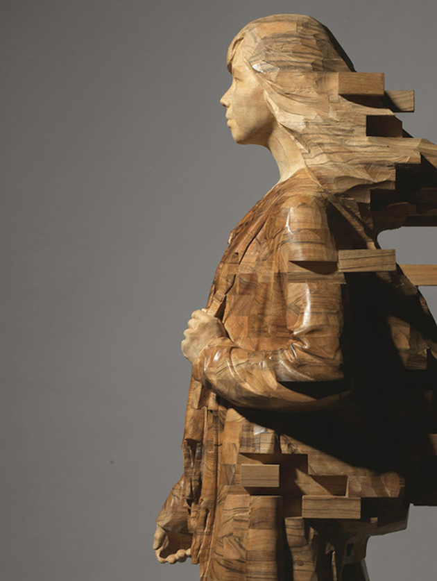 pixelated-wood-sculpture