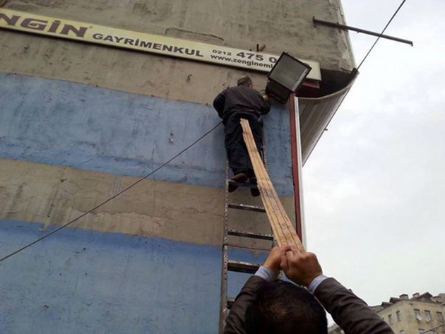 workplace-safety-fails-men-accident-waiting-to-happen