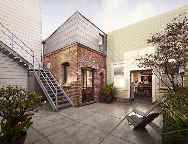small-houses-saving-space