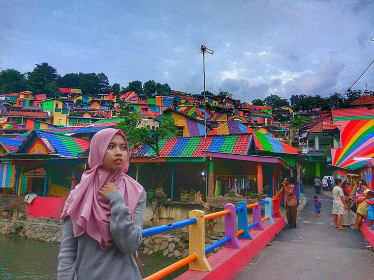 rainbow-village-indonesia