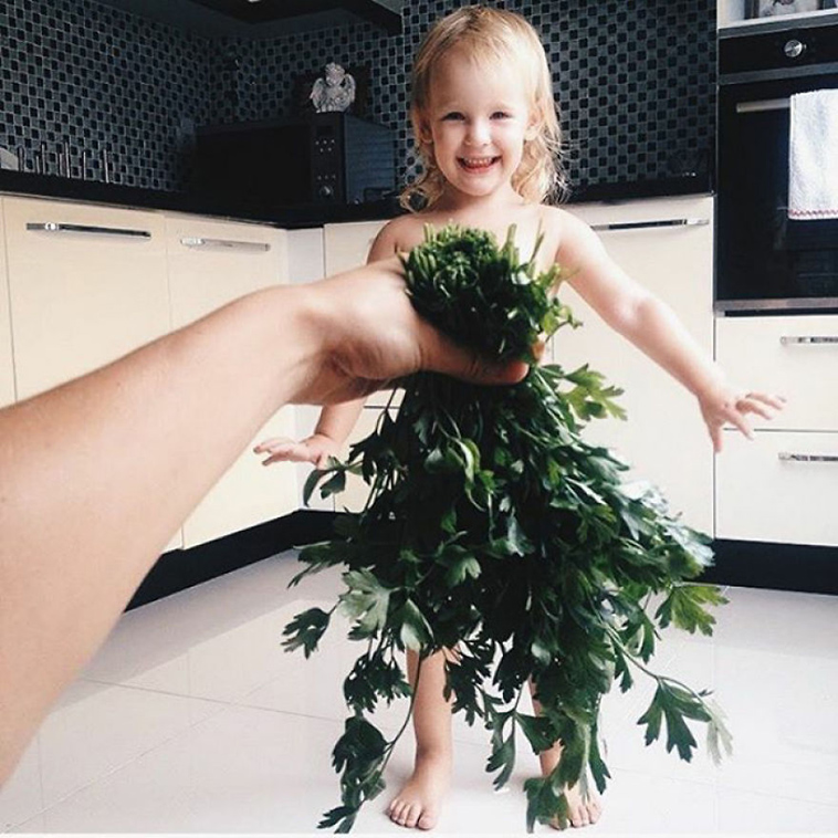 food-dresses-forced-perspective-optical-illusion