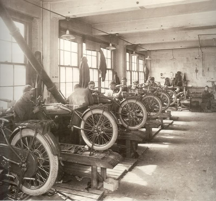 Harley-Davidson-factory-1916
