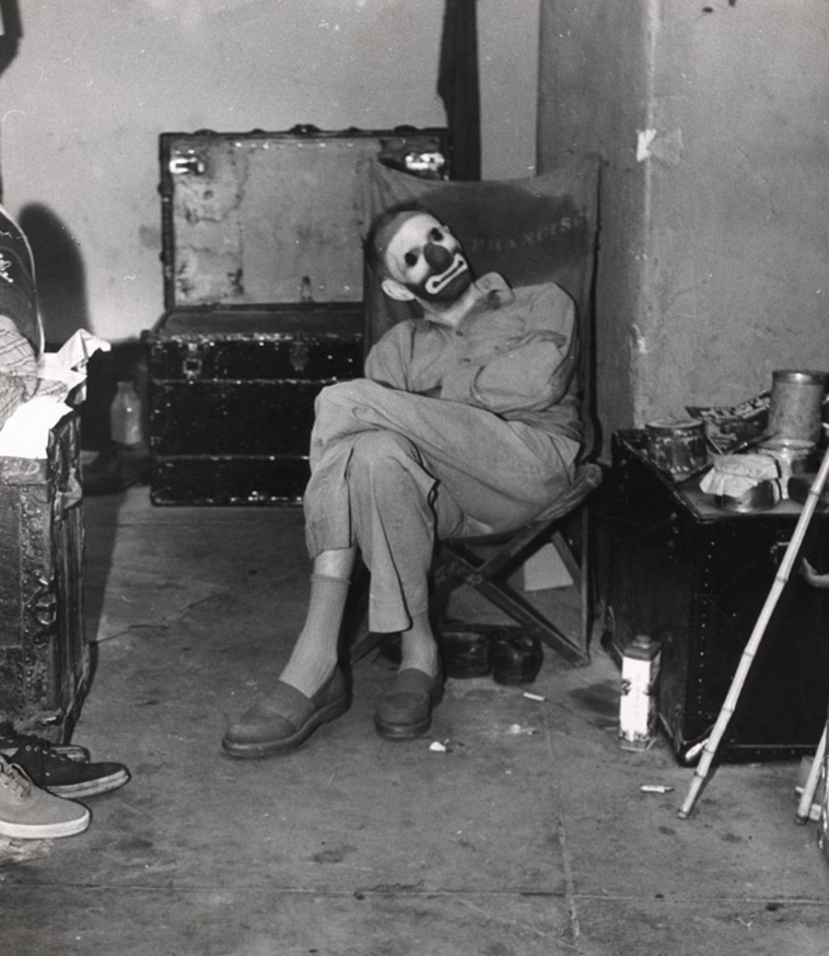 terrifying-old-school-clown
