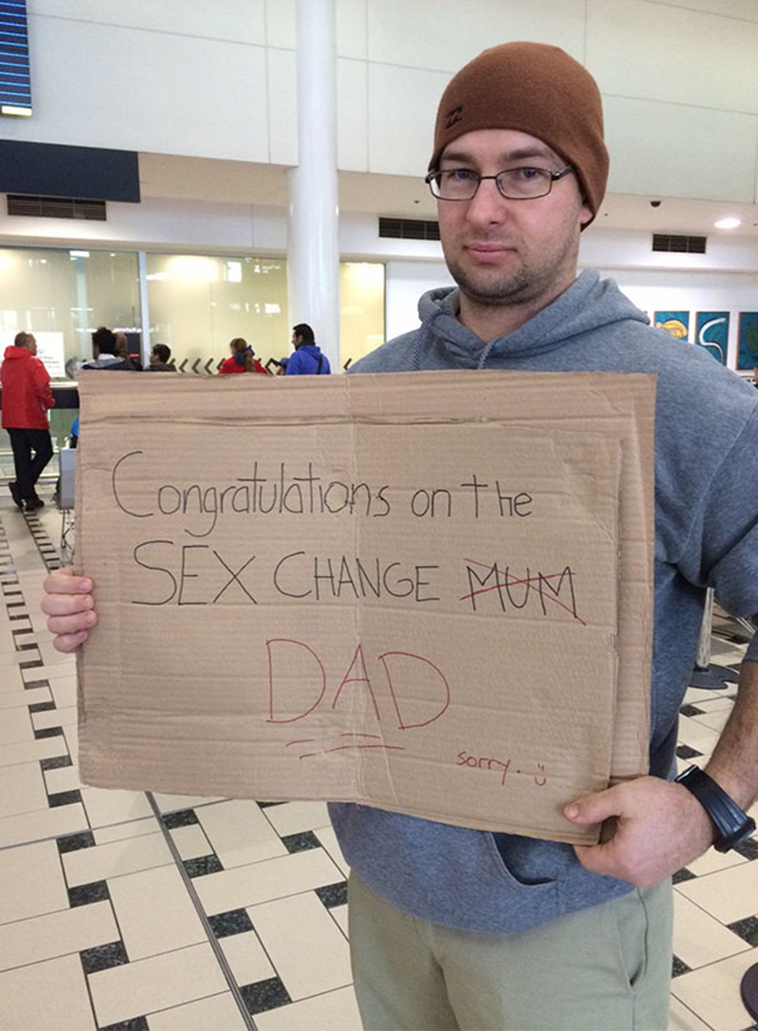 funny-airport-greeting-signs