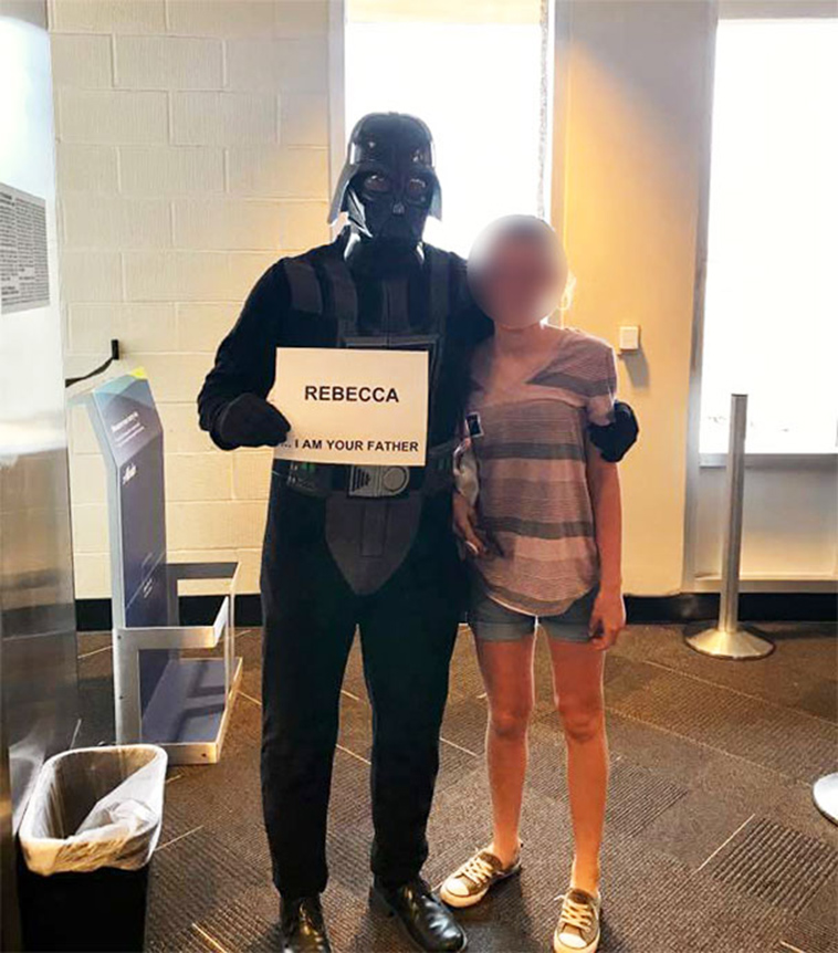 funny-airport-greeting-signs