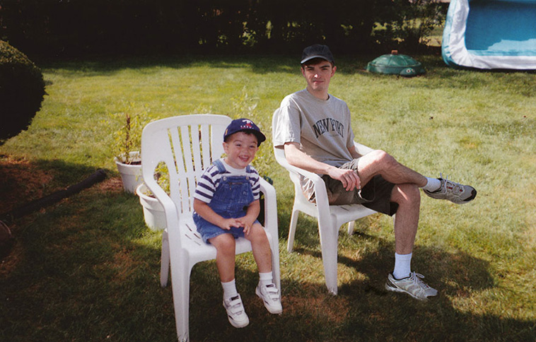 Guy Photoshops Himself Into Childhood Pics