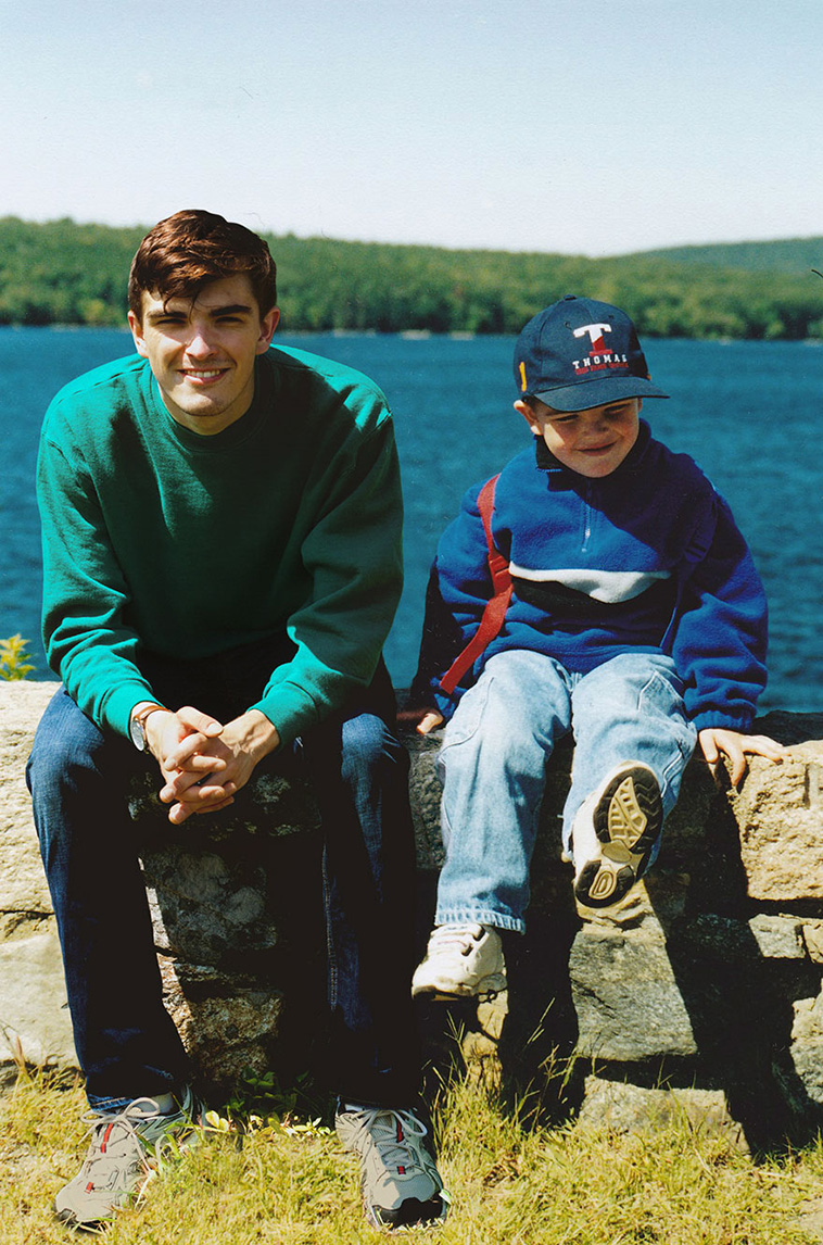 Guy Photoshops Himself Into Childhood Pics