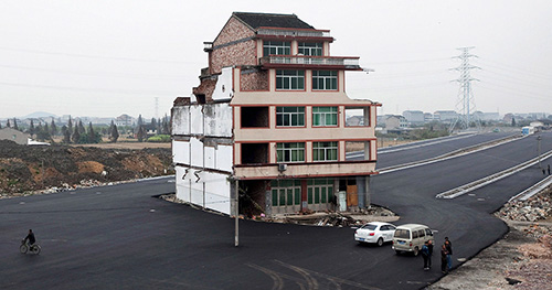 Stubborn Homeowners Refused To Move