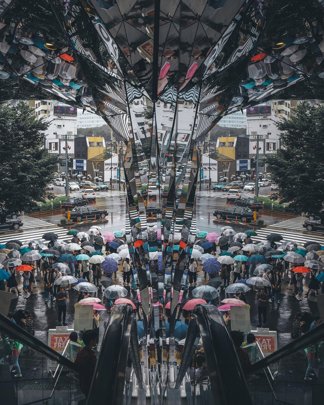 stunning candid street photos tokyo