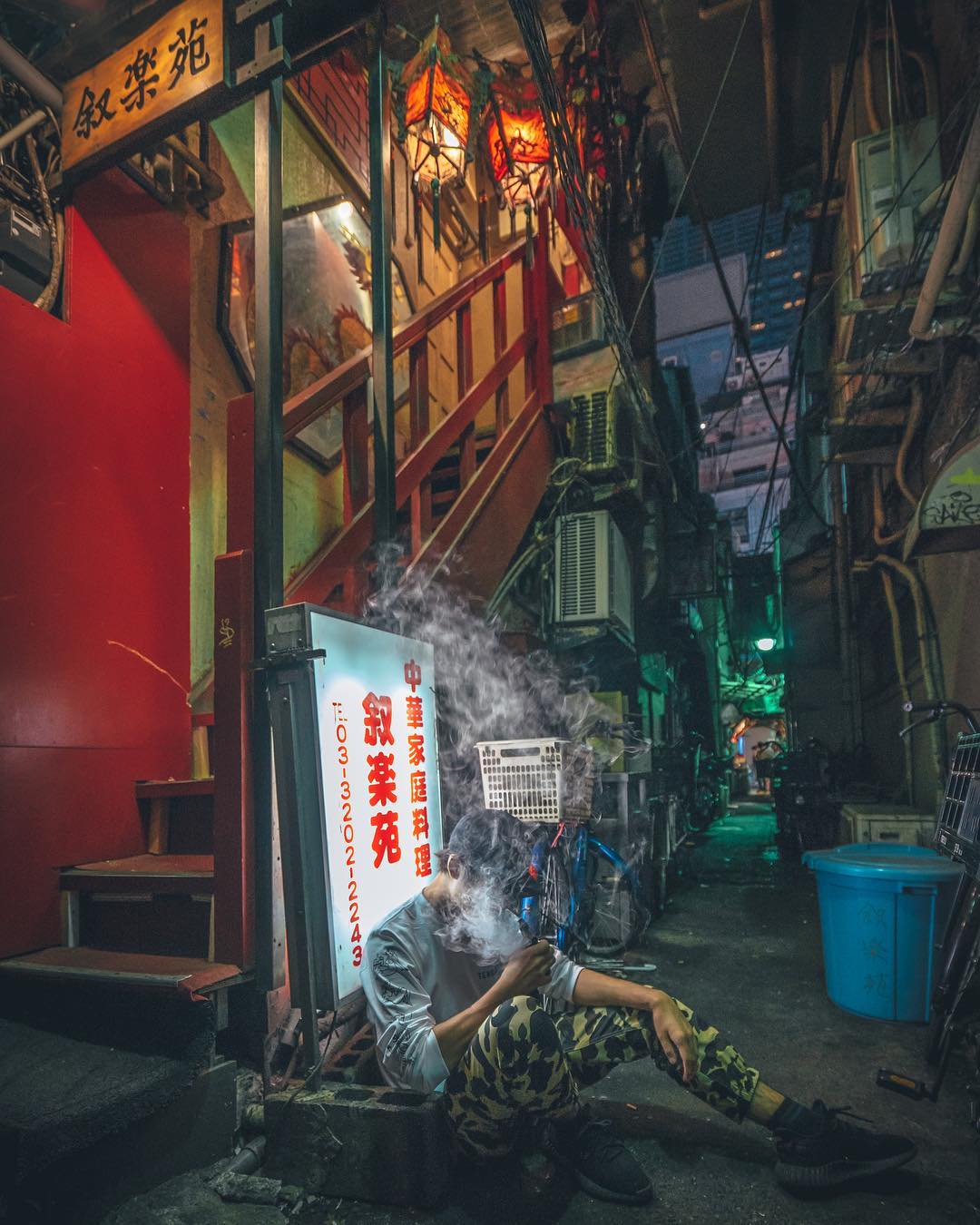 stunning candid street photos tokyo