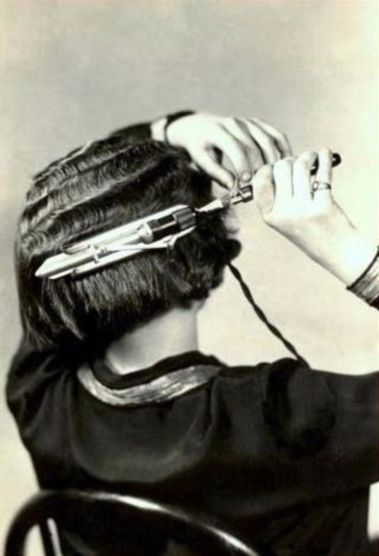 Marcel Waves hair 1920s