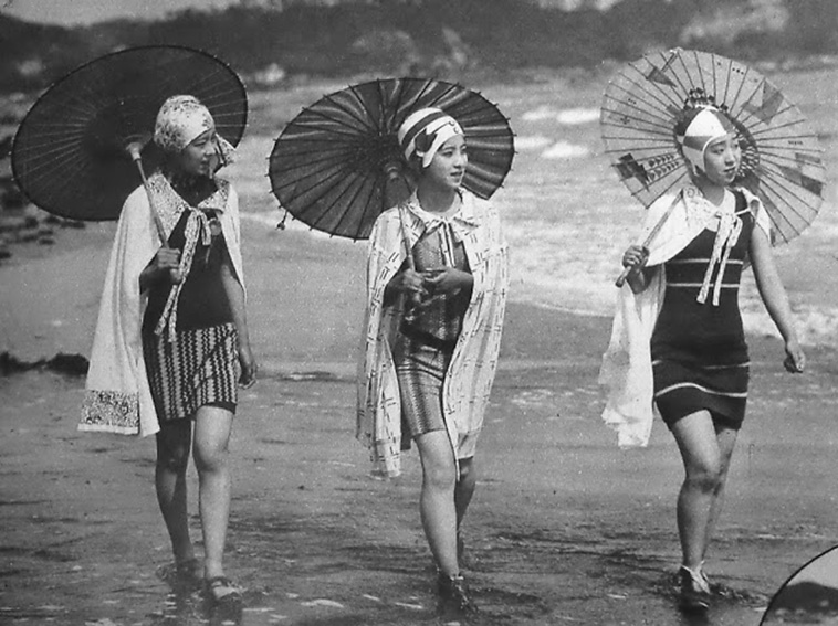 Japanese Women Fashion in the Westernized Era