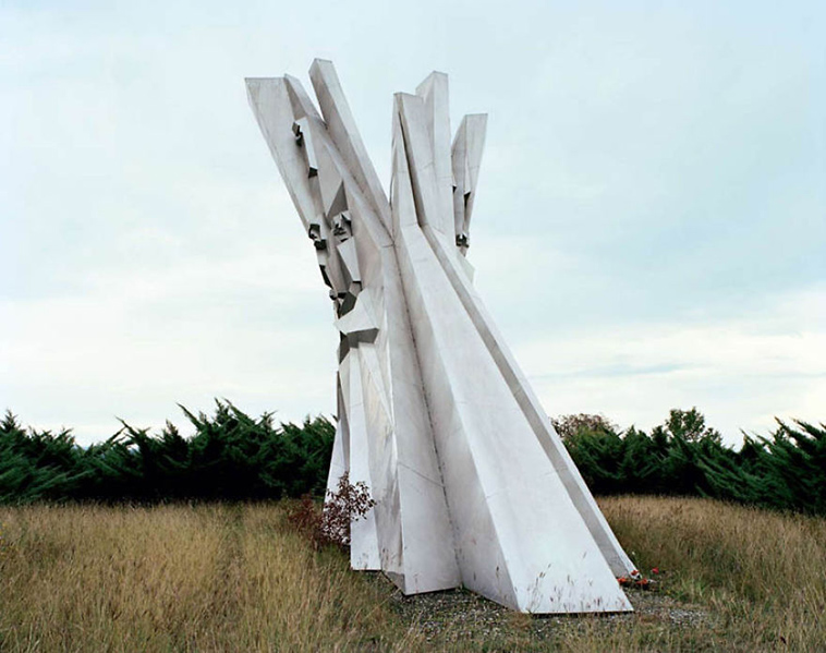 old monuments yugoslavia spomeniks jan kempenaers