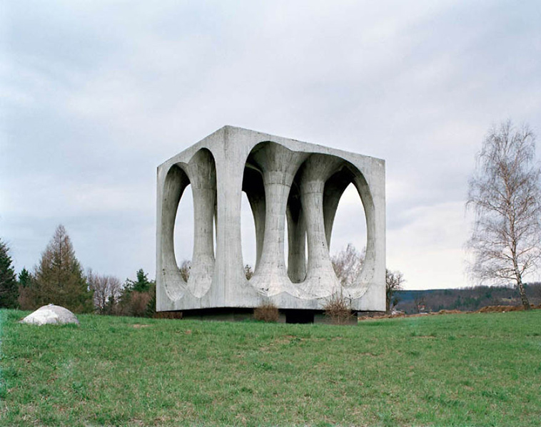 old monuments yugoslavia spomeniks jan kempenaers