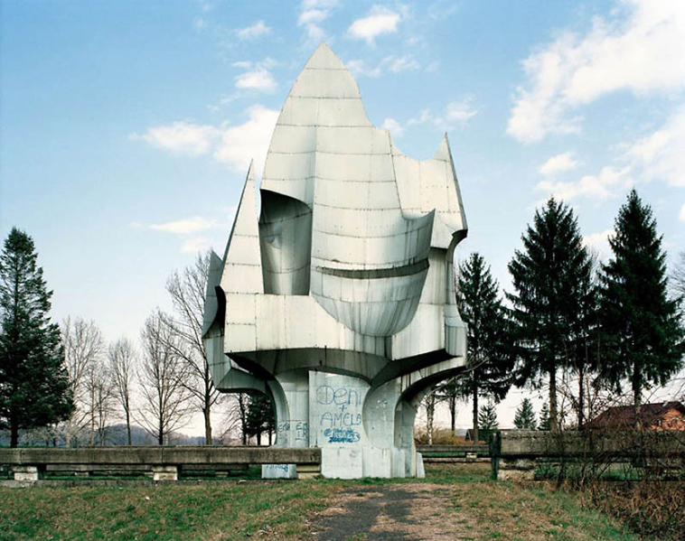 old monuments yugoslavia spomeniks jan kempenaers