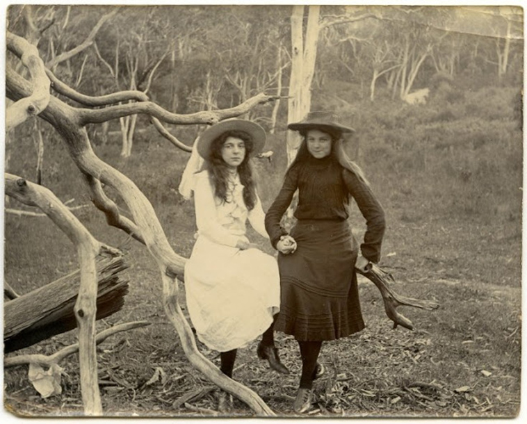 vintage portrait snapshots teen girls 1910s