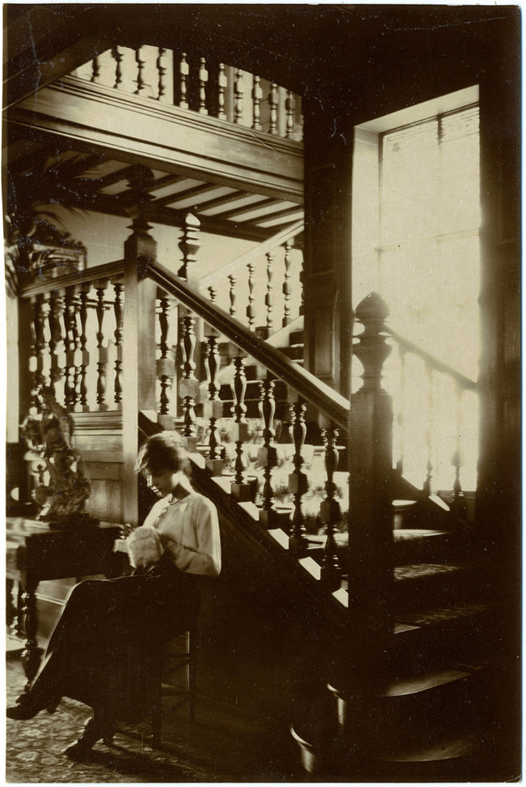 vintage portrait snapshots teen girls 1910s
