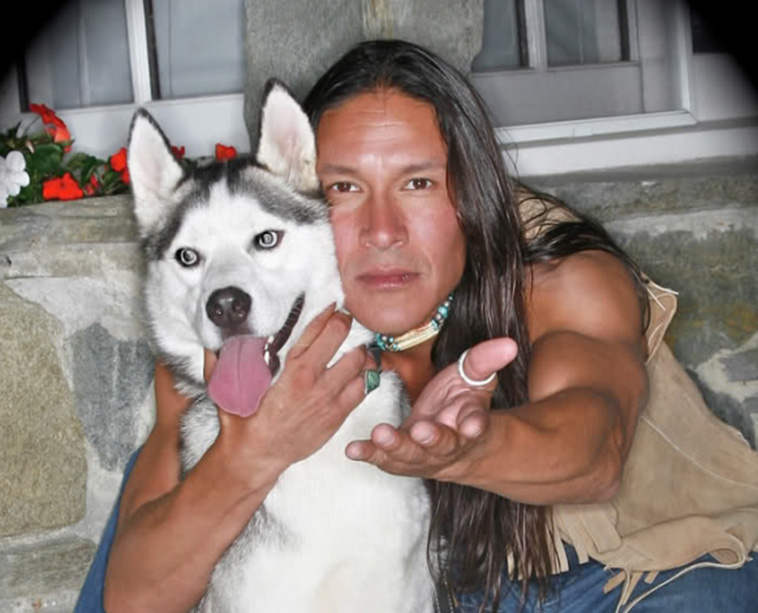 Rick Mora Helps Abandoned Huskies To Find New Homes