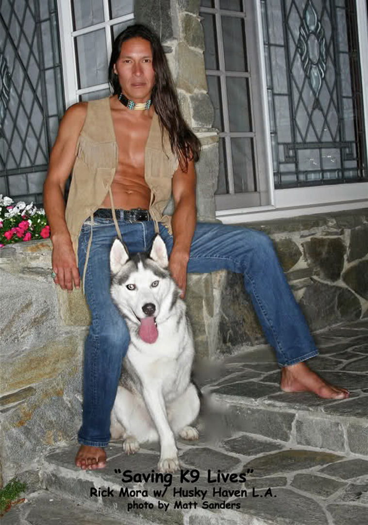 Rick Mora Helps Abandoned Huskies To Find New Homes