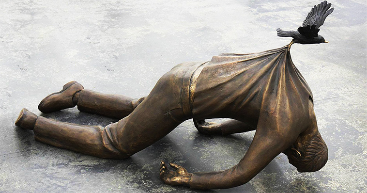 sculptures defying gravity laws of physics