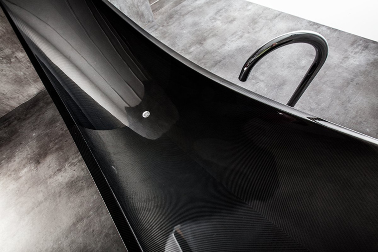 Carbon-Fibre-Bath