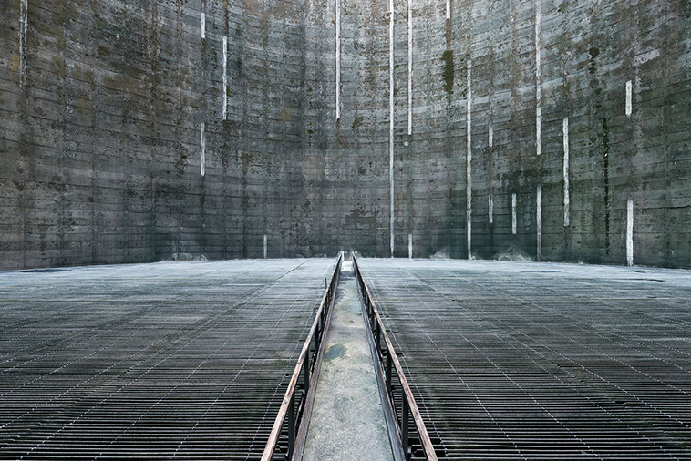 abandoned-cooling-towers-by-reginald-van-de-velde