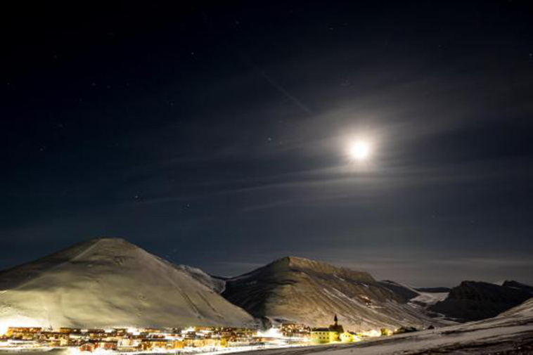 illegal-to-die-in-longyearbyen-norway