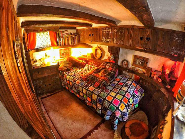 lord of the rings fan builds his own hobbit house