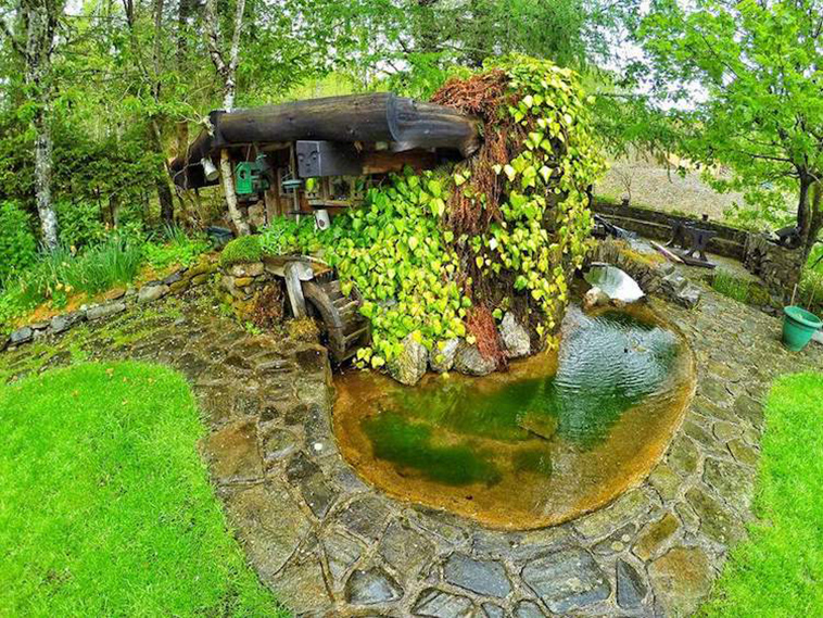 lord of the rings fan builds his own hobbit house