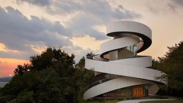 ribbon chapel japan