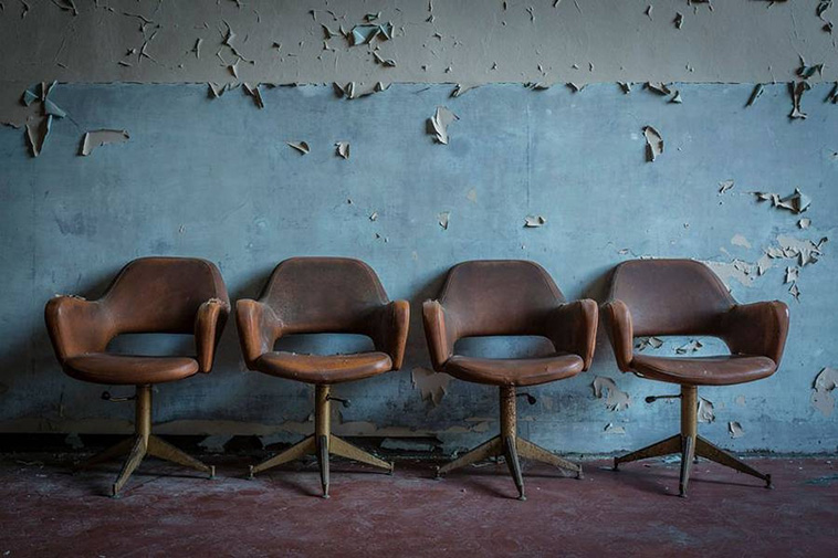 Eerie photographs of abandoned mental asylums in Italy