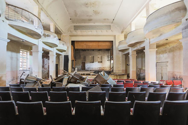 abandoned places europe