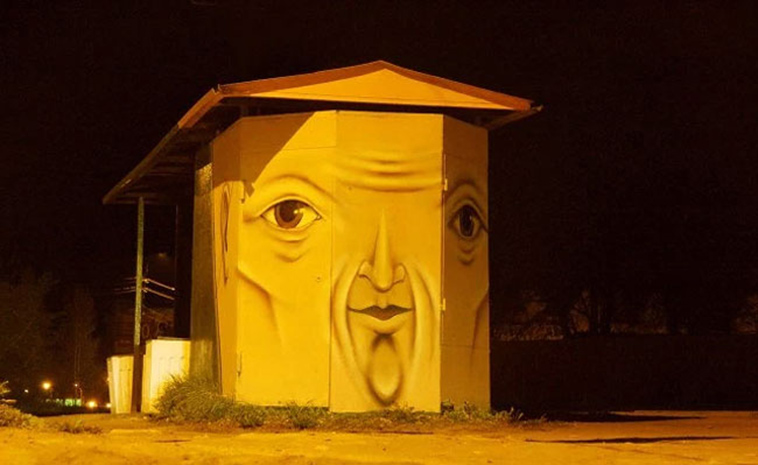 eyes wide open stunning street art
