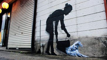 paintings on the streets of Tokyo