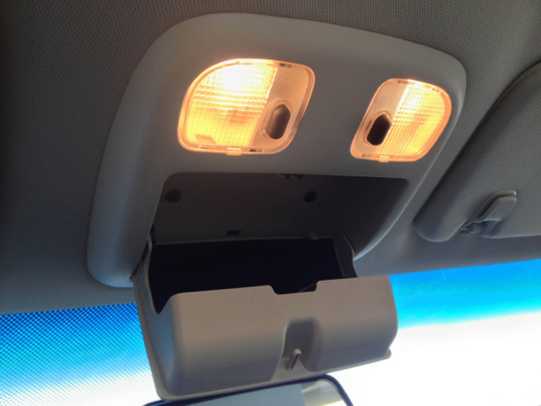 pareidolia-seeing-funny-faces-everywhere