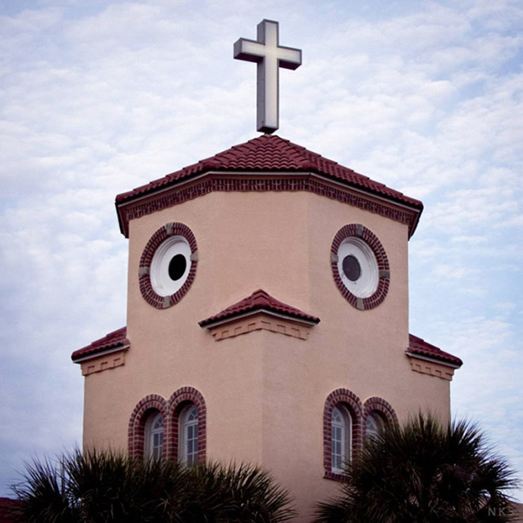 pareidolia-seeing-funny-faces-everywhere